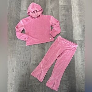 Vince Camuto Girls Sweatsuit
